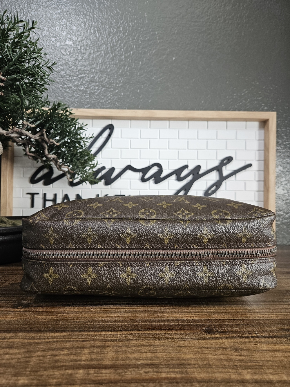 Authentic Louis Vuitton Vintage Trousse 28" Canvas Monogram Cosmetic Pouch - Picture 9 of 15